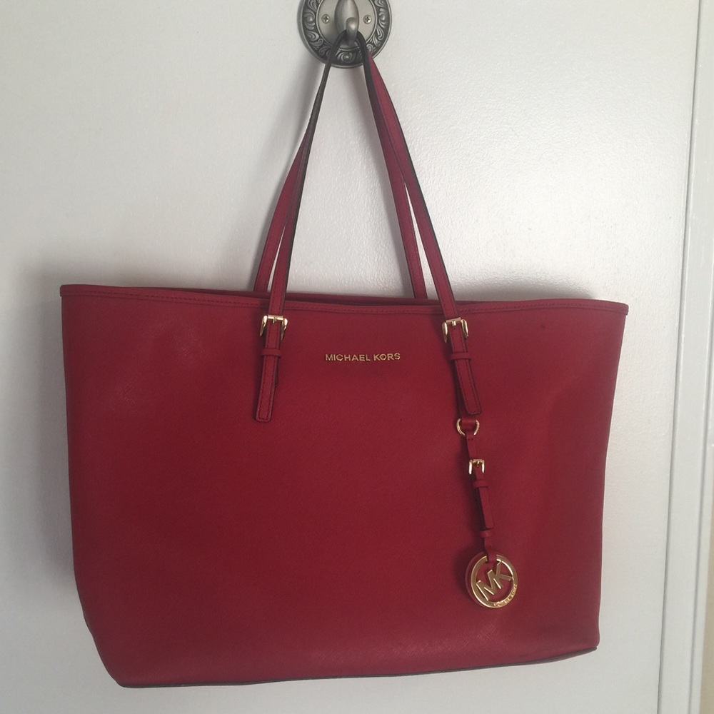Michael Kors Jet Set Leather Bag